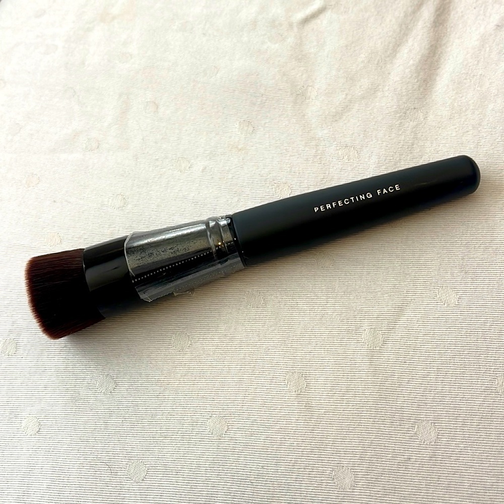 Bare Minerals Perfecting Face Foundation Brush